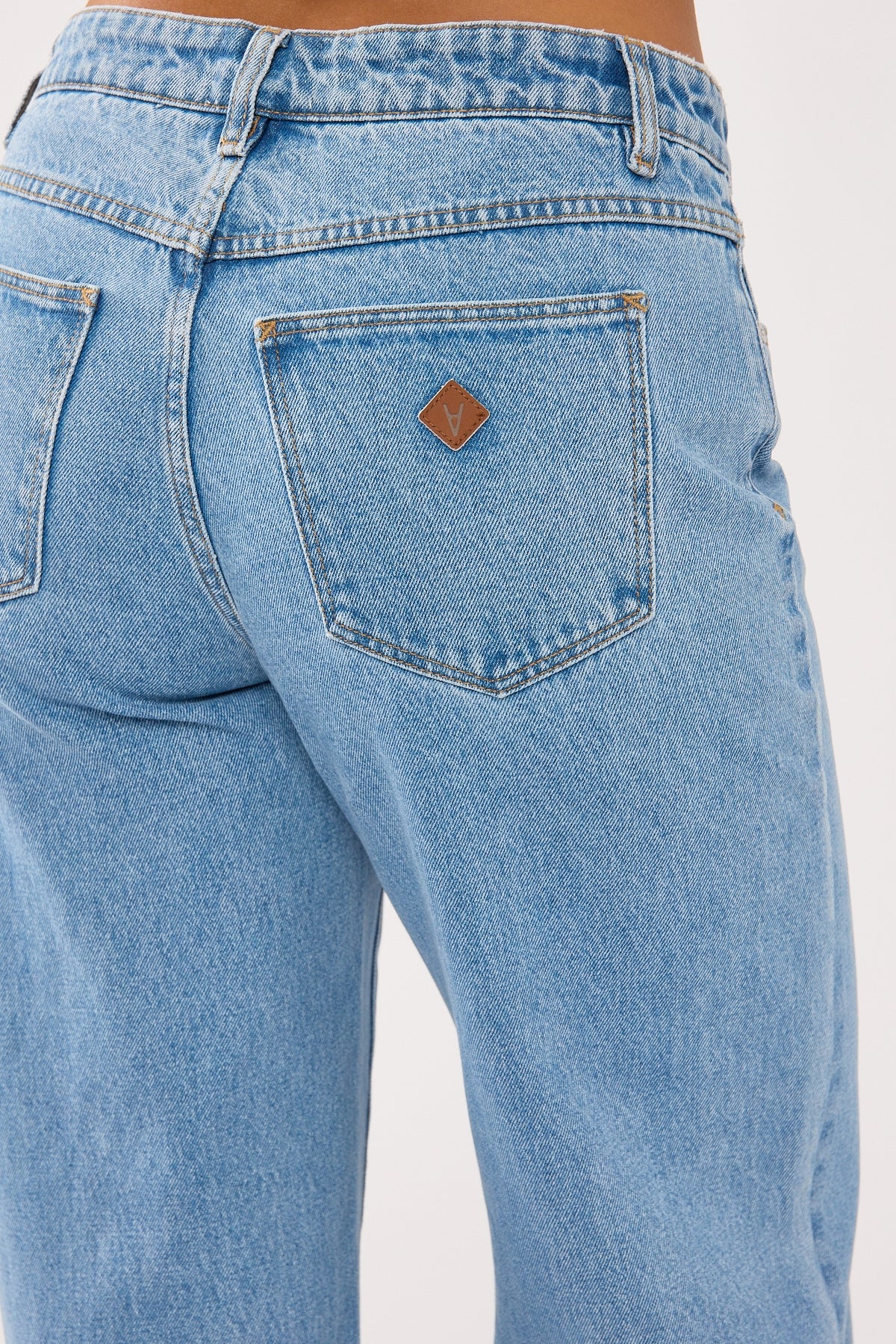 Abrand 99 Low Rise Baggy Jean Gigi - Image 6