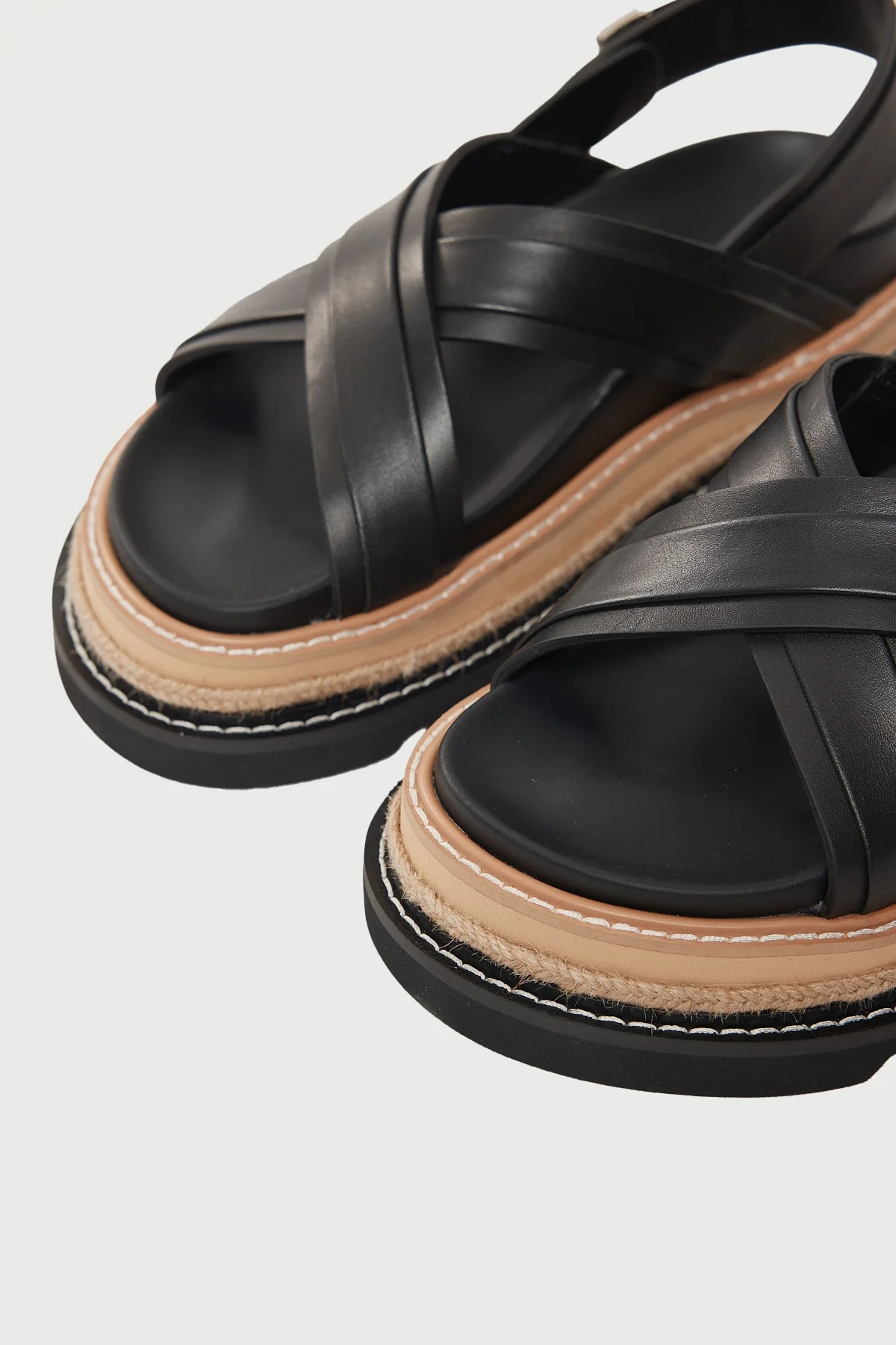 Veena Black Leather - Image 3
