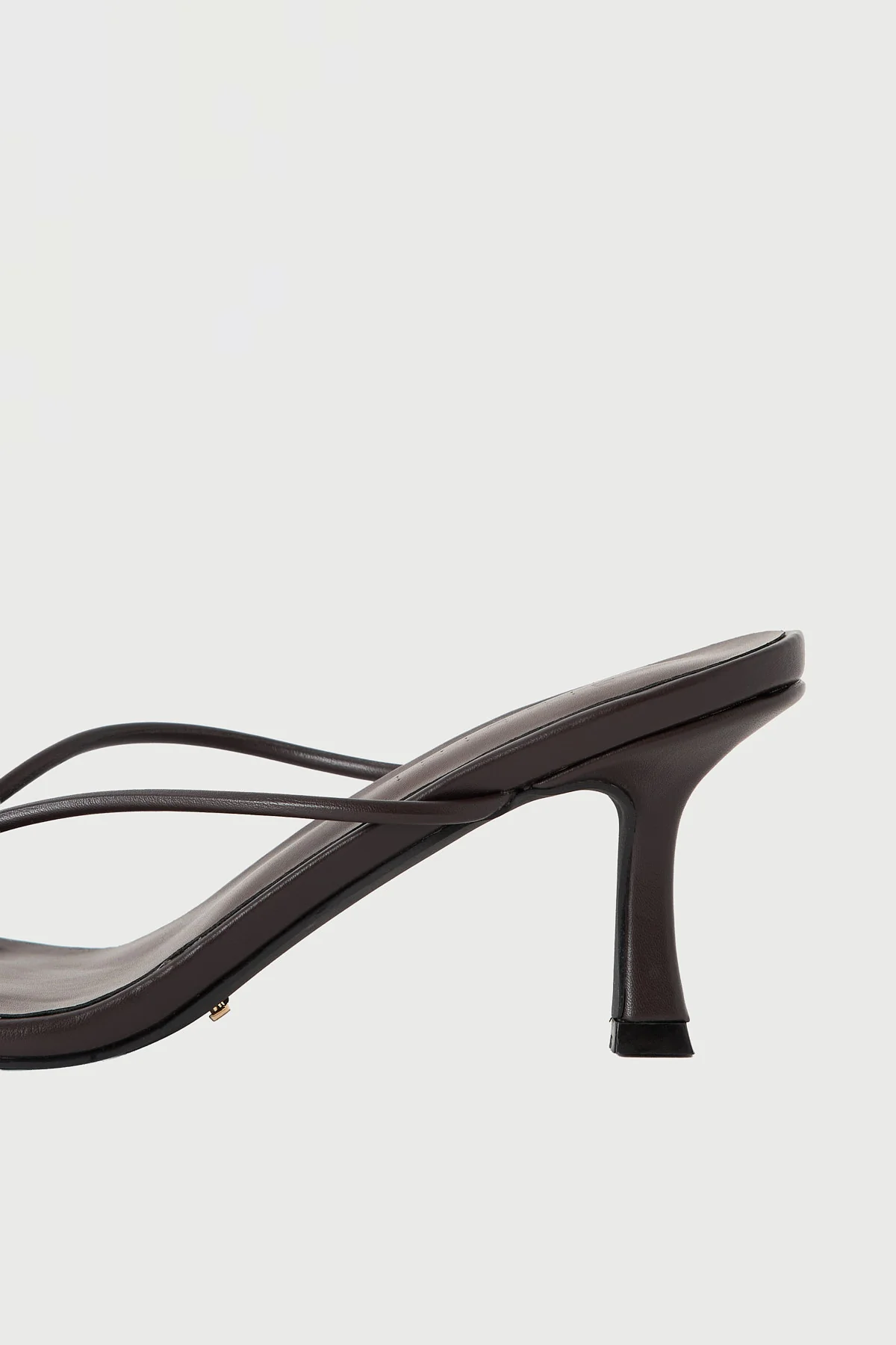 Billini Fallow Thong Heel Dark Cacao - Image 2
