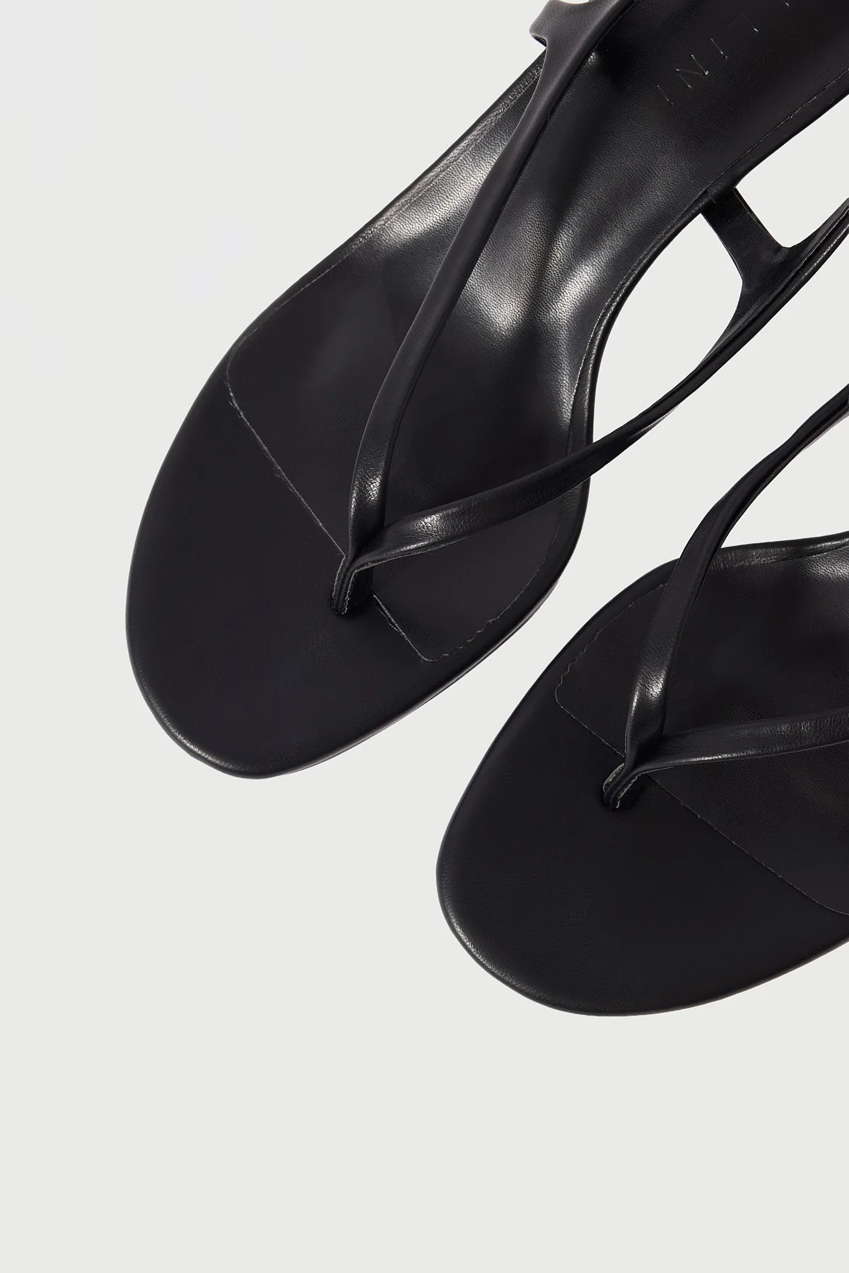 Billini Novae Thong Heel Black - Image 3