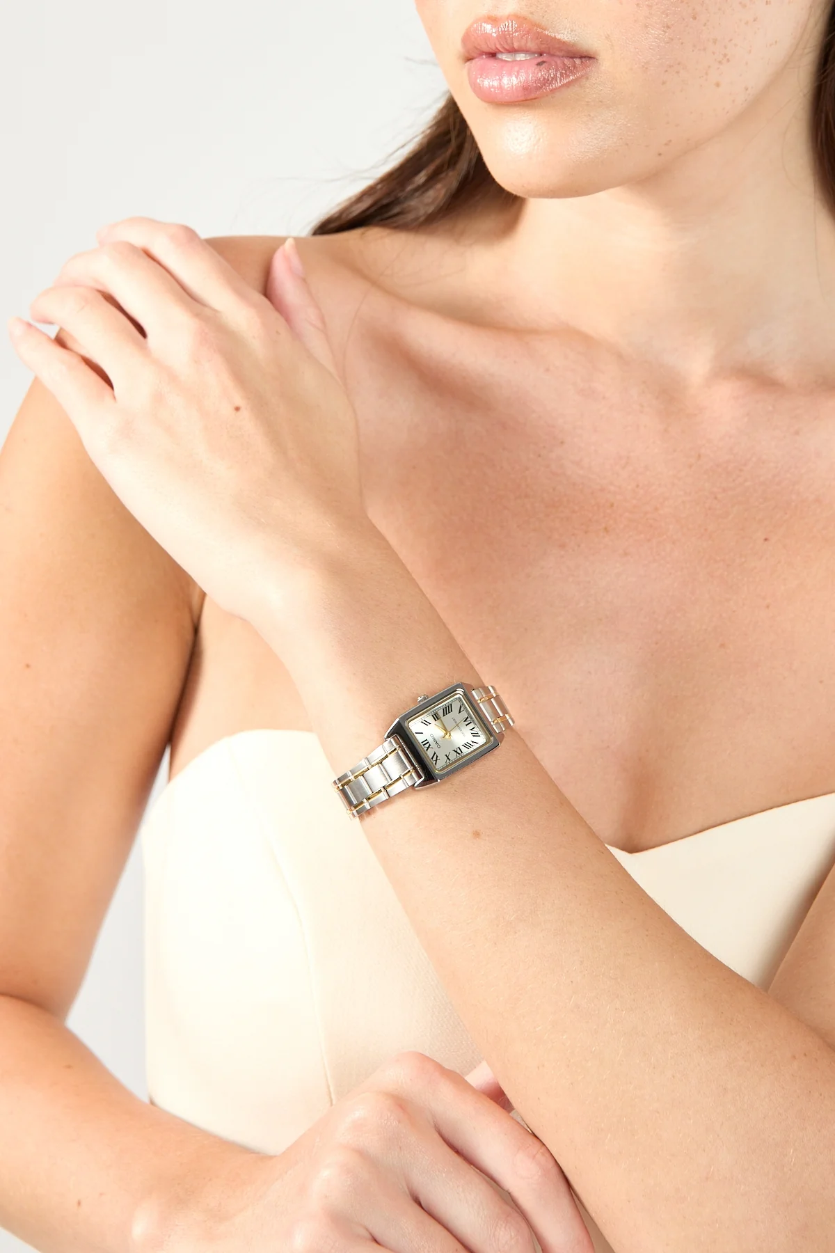 Casio LTPV007SG-9B Ladies Analogue Watch Silver/Gold - Image 5