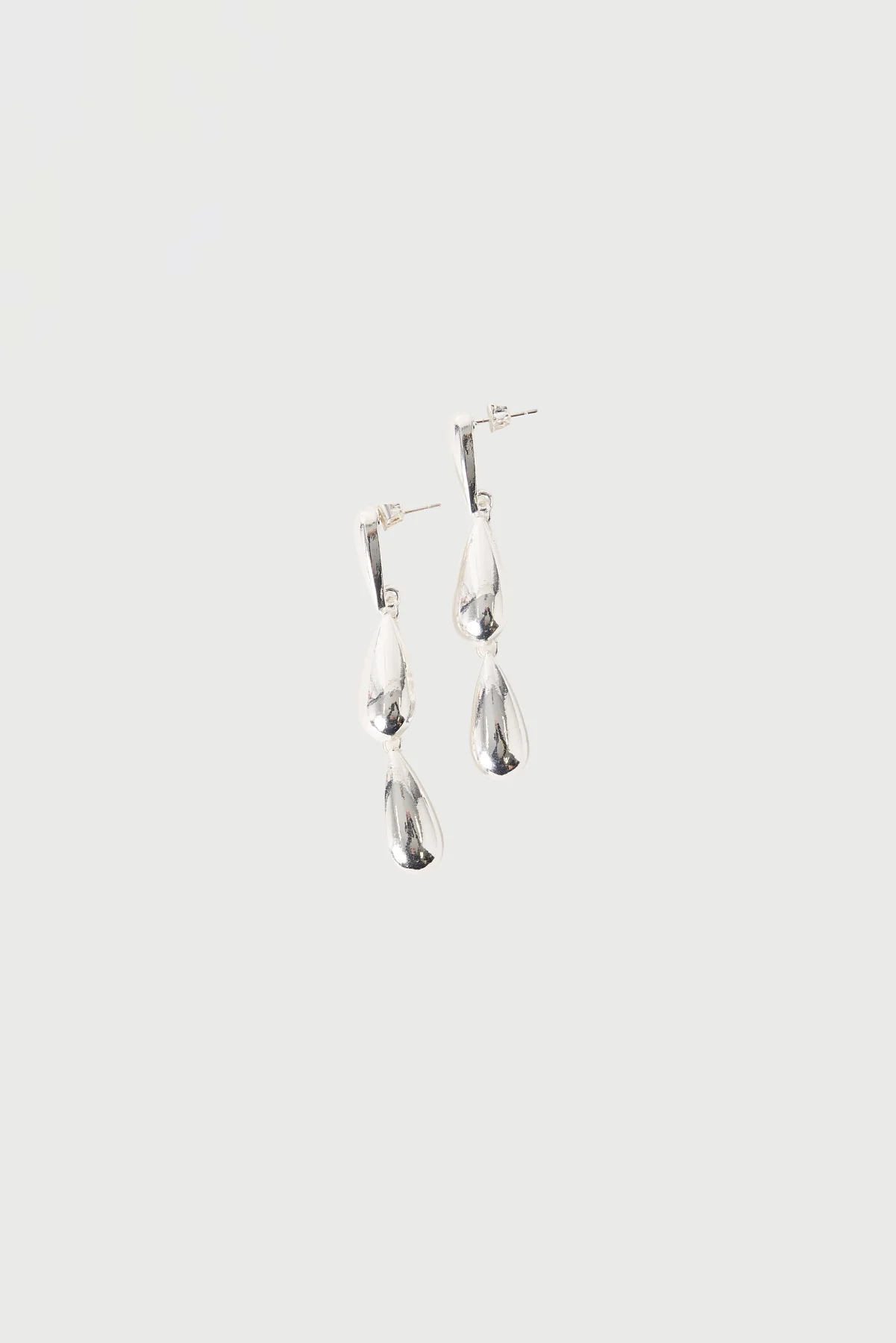 Perfect Stranger Alora Drop Earrings Silver - Image 2