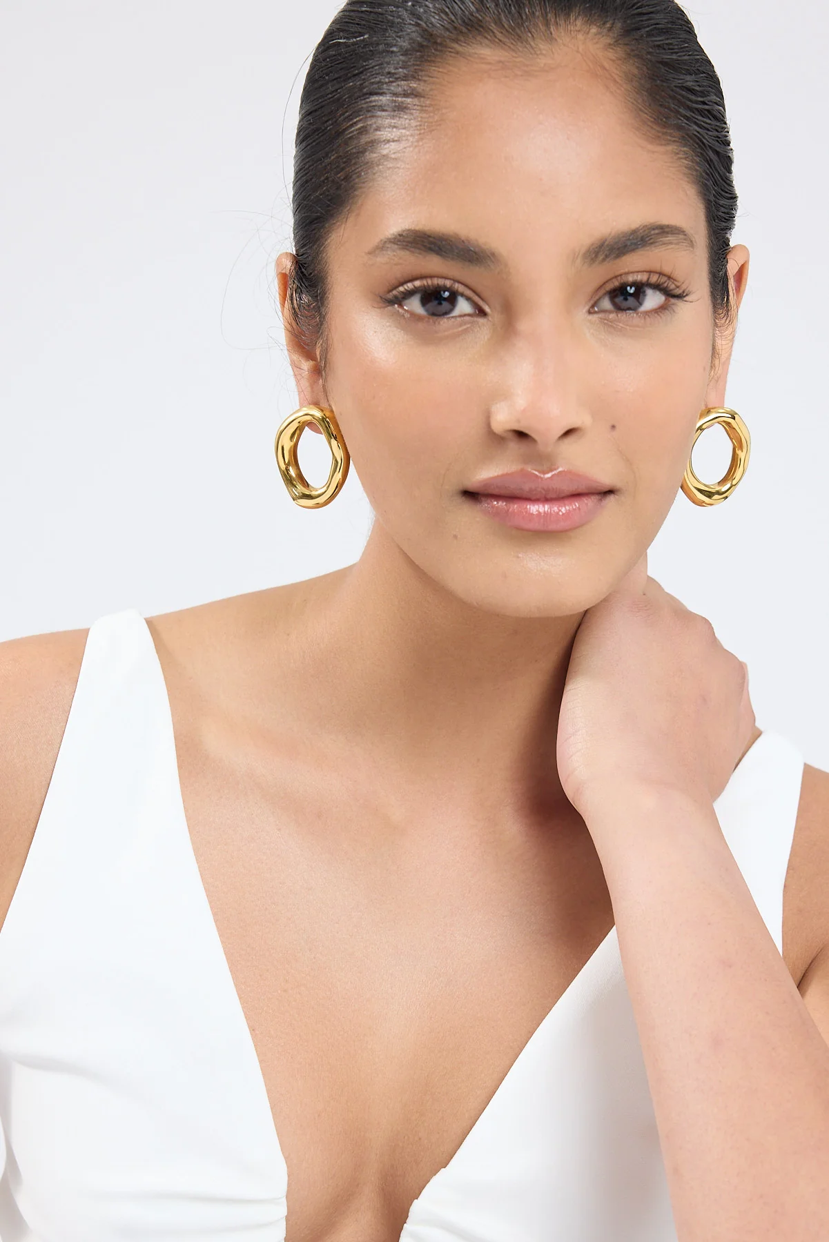 Perfect Stranger Brooks Loop Earrings 18K Gold Plated - Image 3