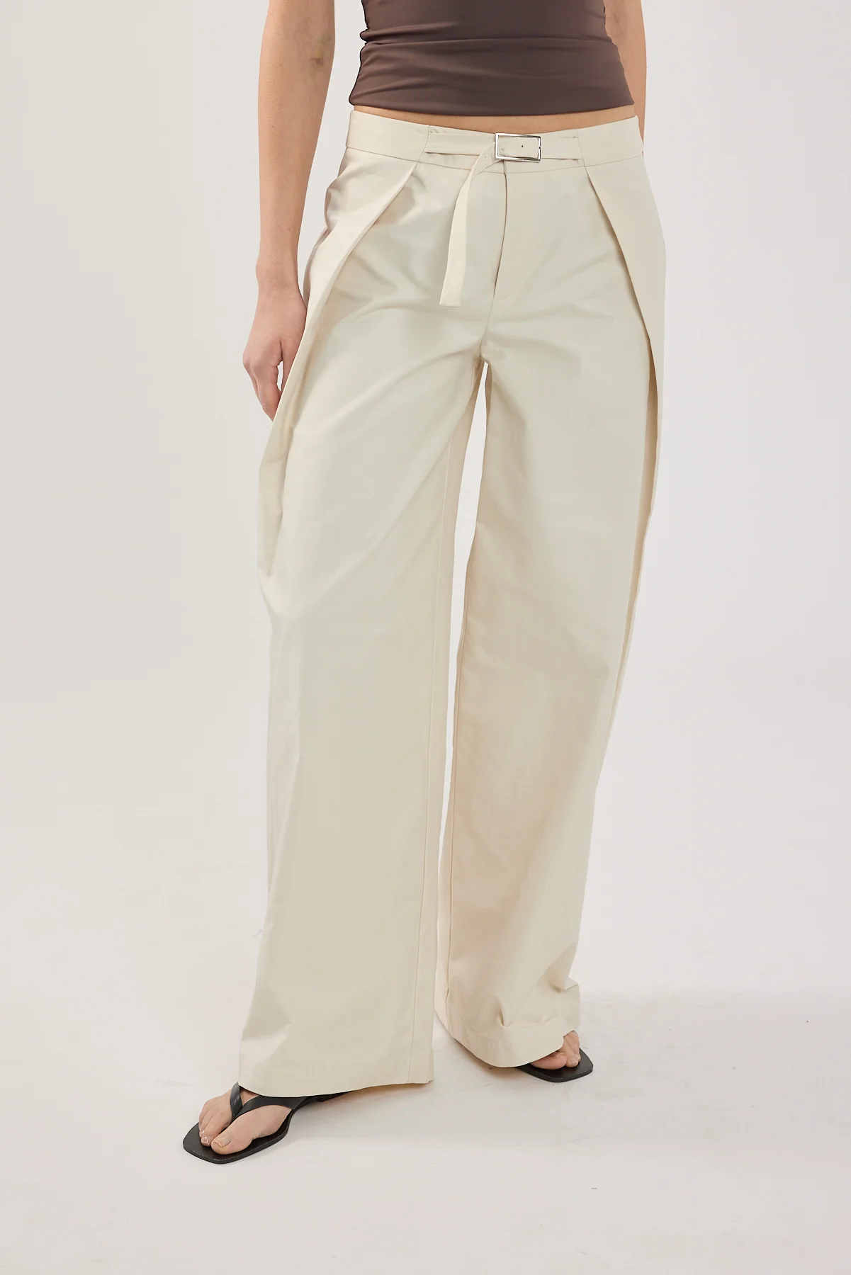 Perfect Stranger Duo Wrap Mid Rise Tailored Pant Stone White - Image 5