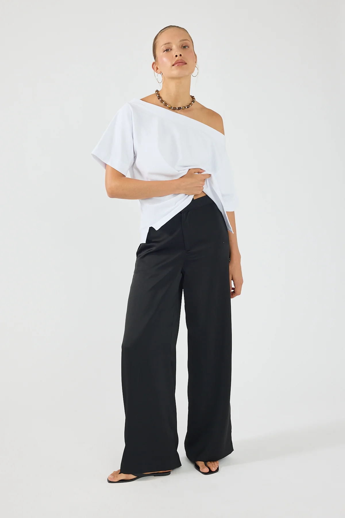 Perfect Stranger Ellie Satin Mid Rise Pants Black - Image 5
