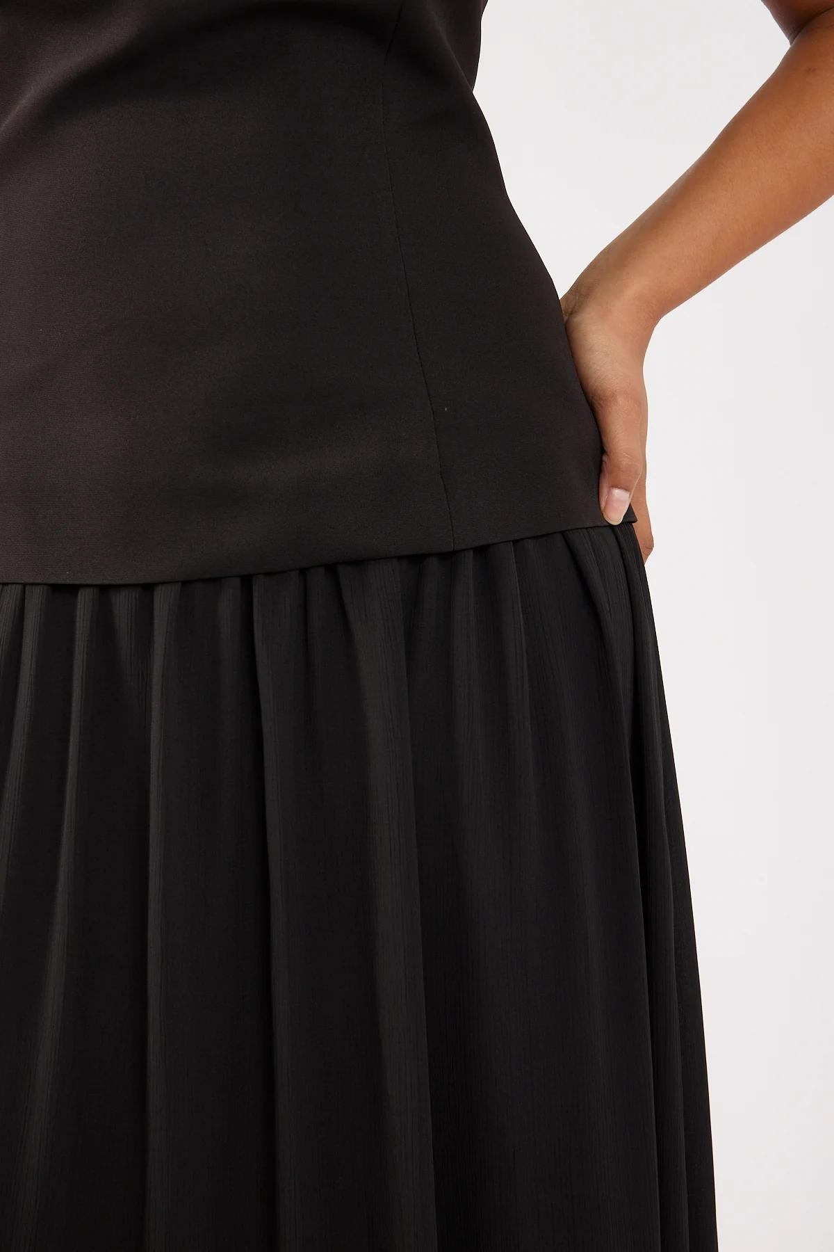 Perfect Stranger Emilia Drop Waist Midi Dress Black - Image 7