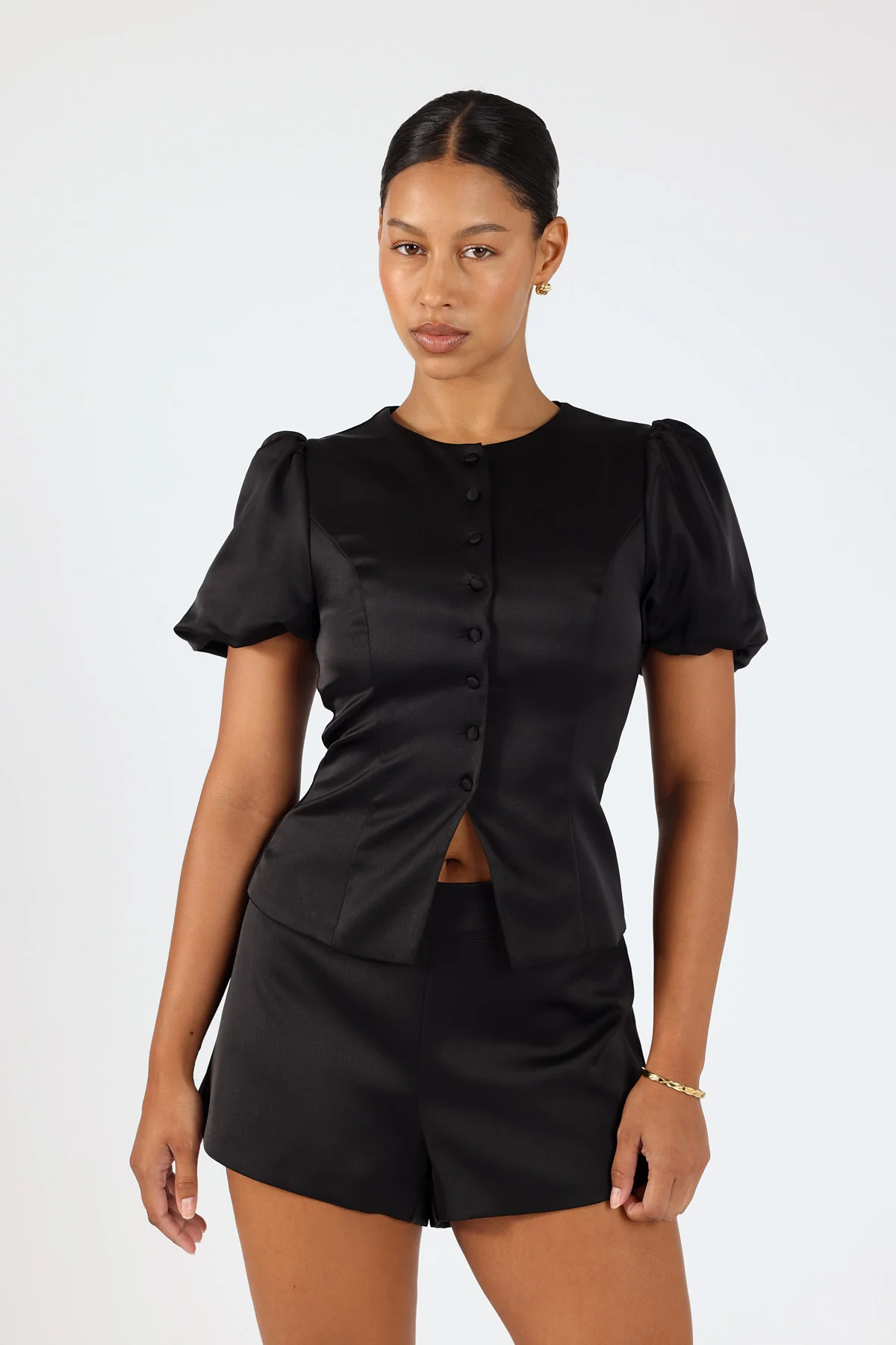 Perfect Stranger Fenella Mid Rise Shorts Black - Image 5