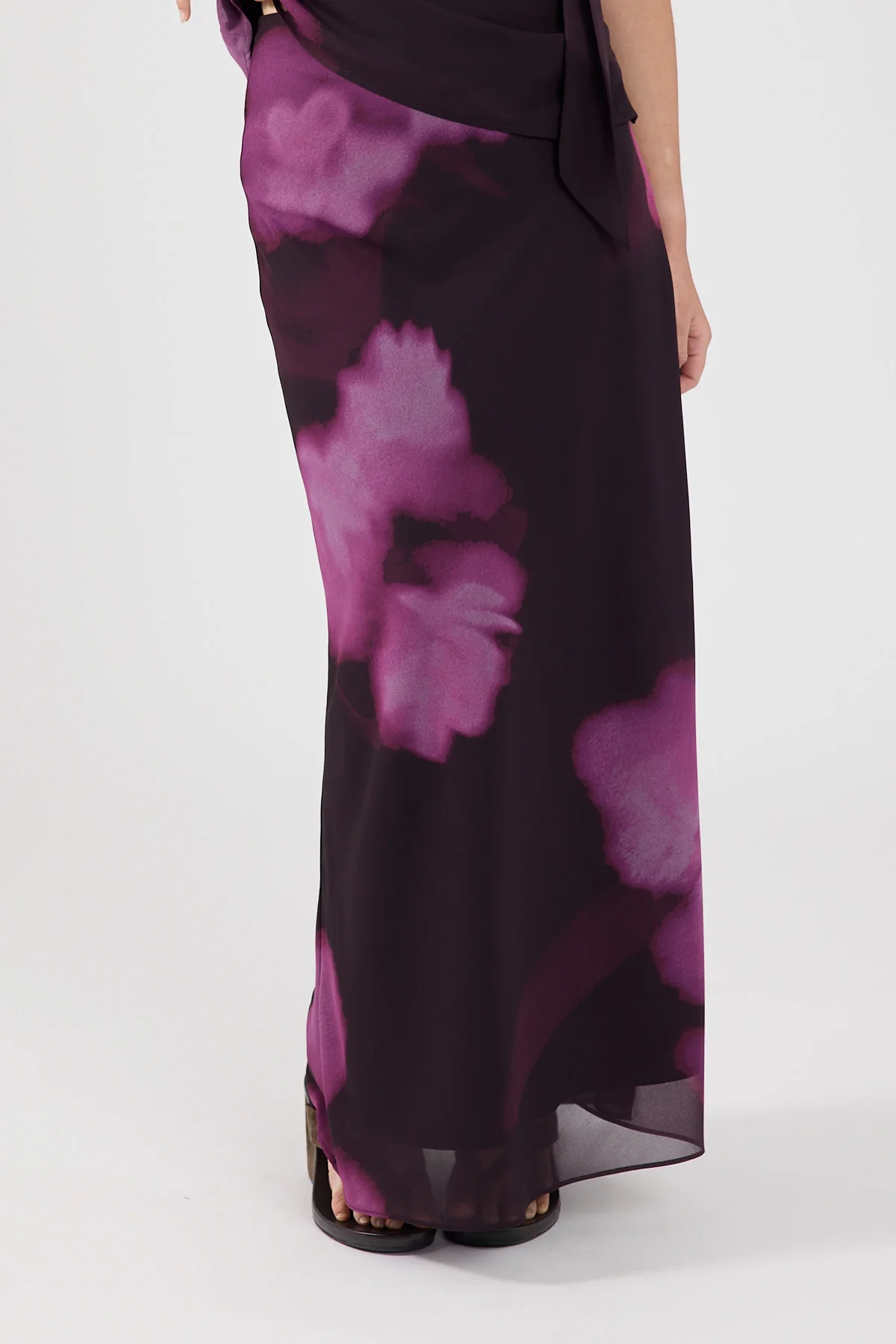 Perfect Stranger Florence Maxi Skirt Burgundy Print - Image 4