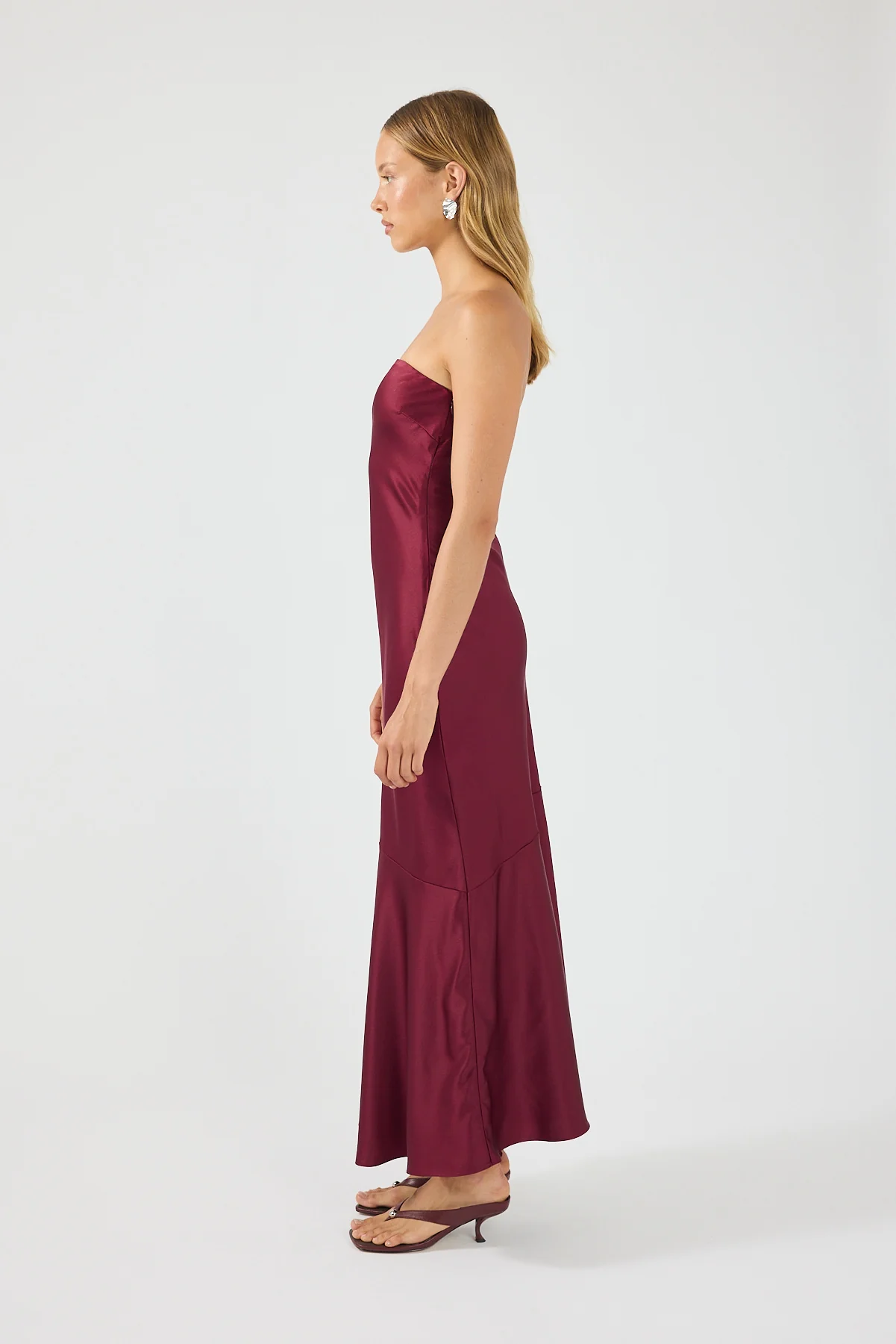 Perfect Stranger Hallie Strapless Maxi Dress Burgundy - Image 3