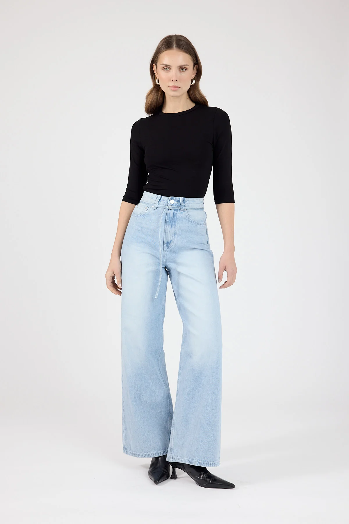 Perfect Stranger High Rise Relaxed Baggy Jean Light Blue Denim - Image 4