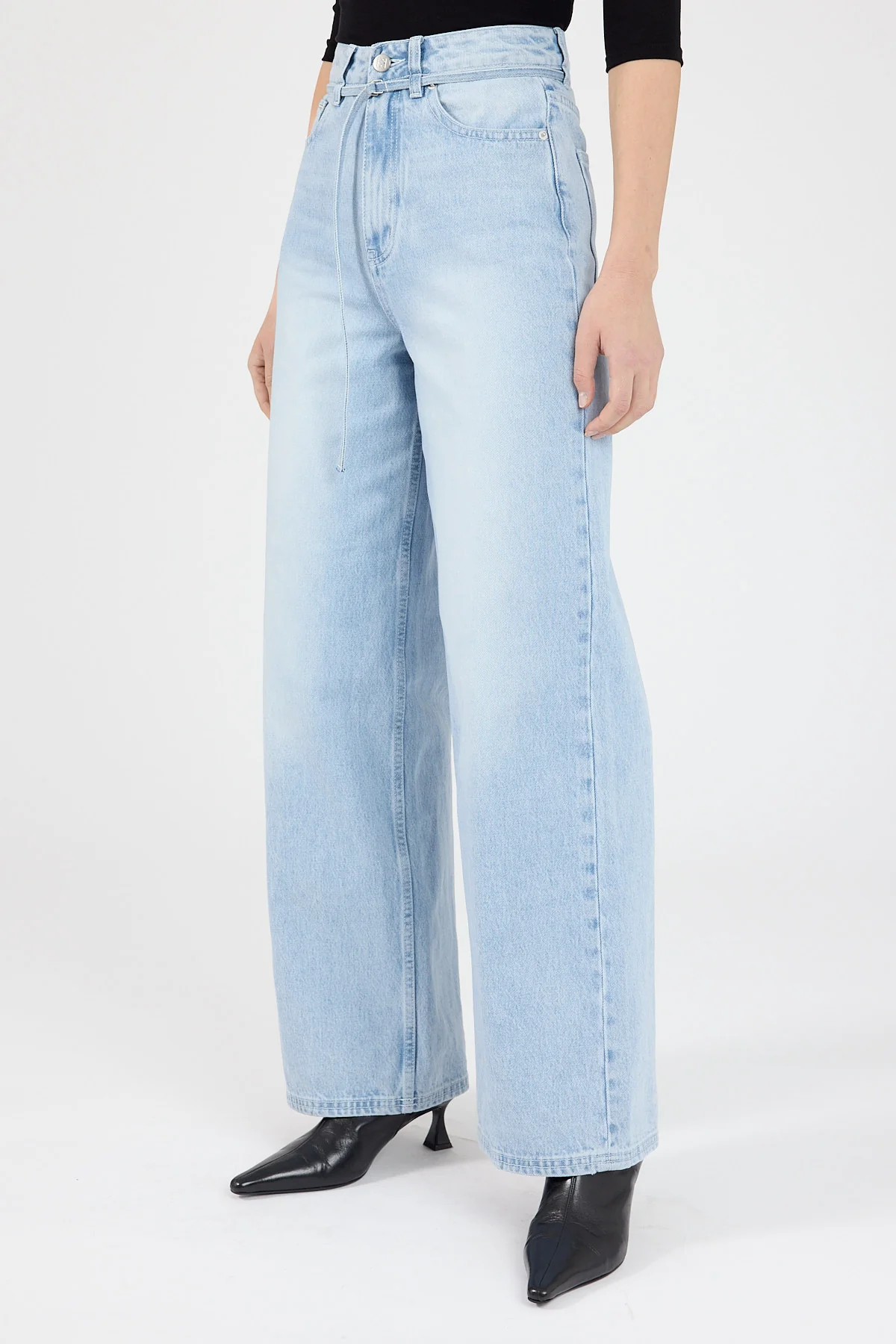 Perfect Stranger High Rise Relaxed Baggy Jean Light Blue Denim - Image 5