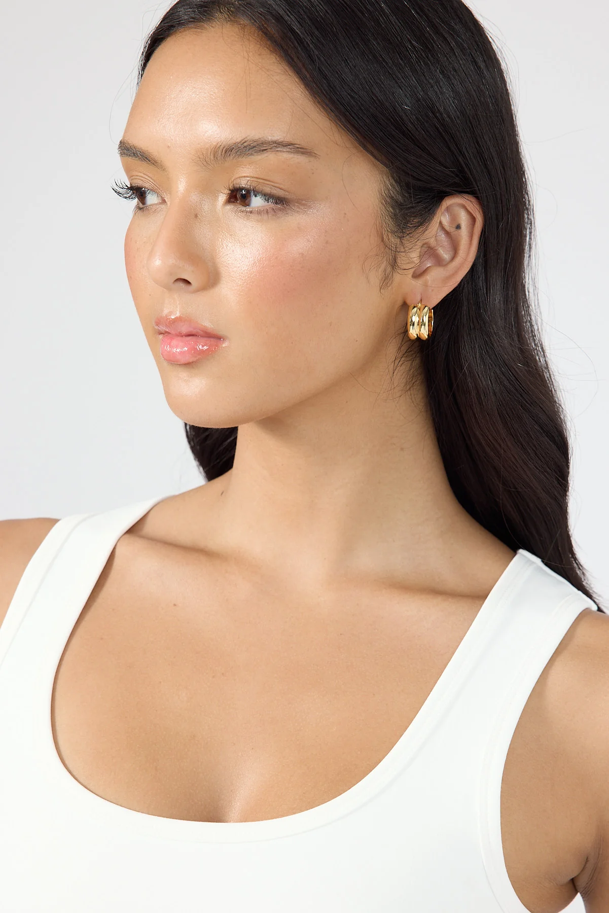 Perfect Stranger Jessie Hoop Earring 18K Gold Plated - Image 4