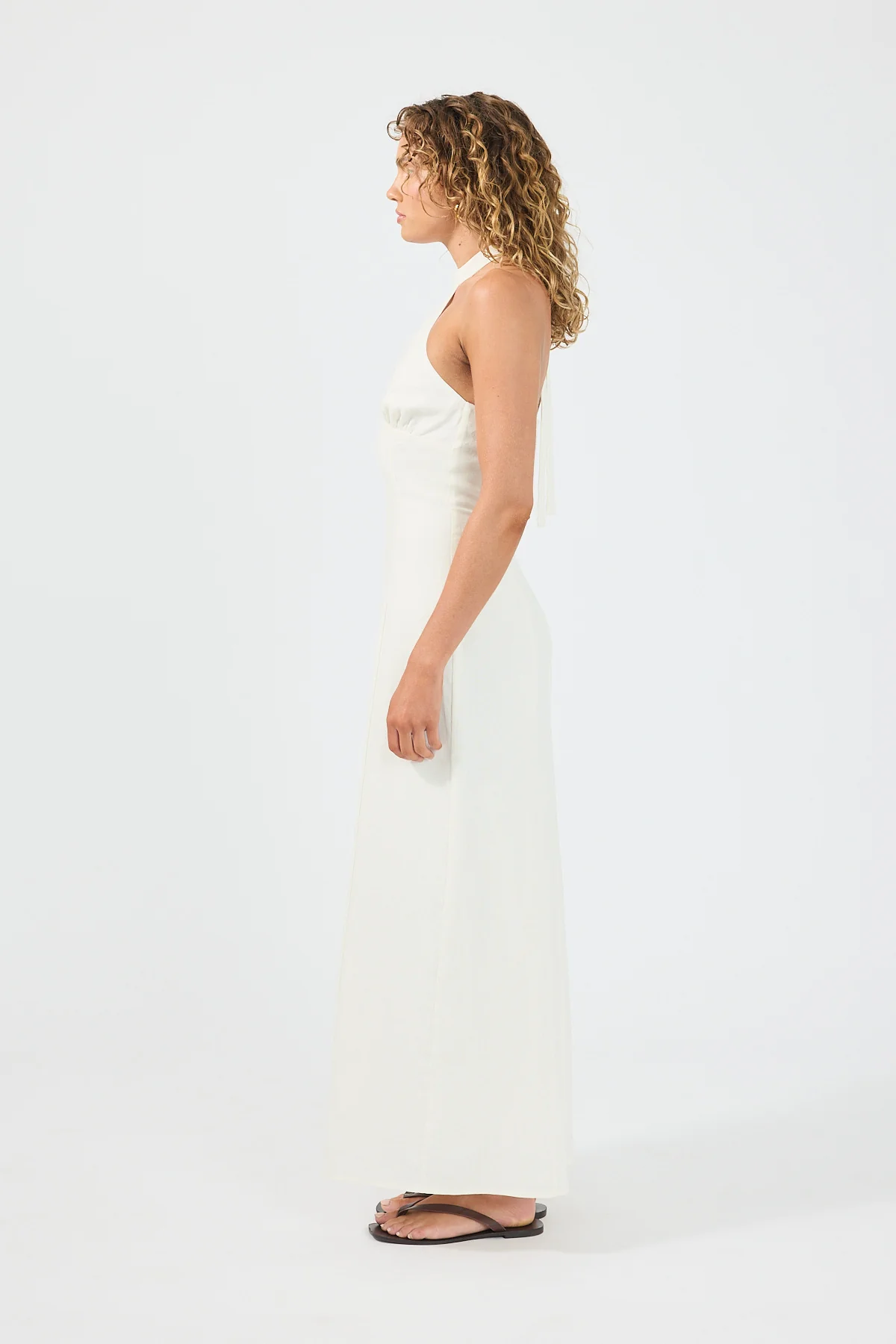 Perfect Stranger Juni Linen Maxi Dress Off White - Image 3