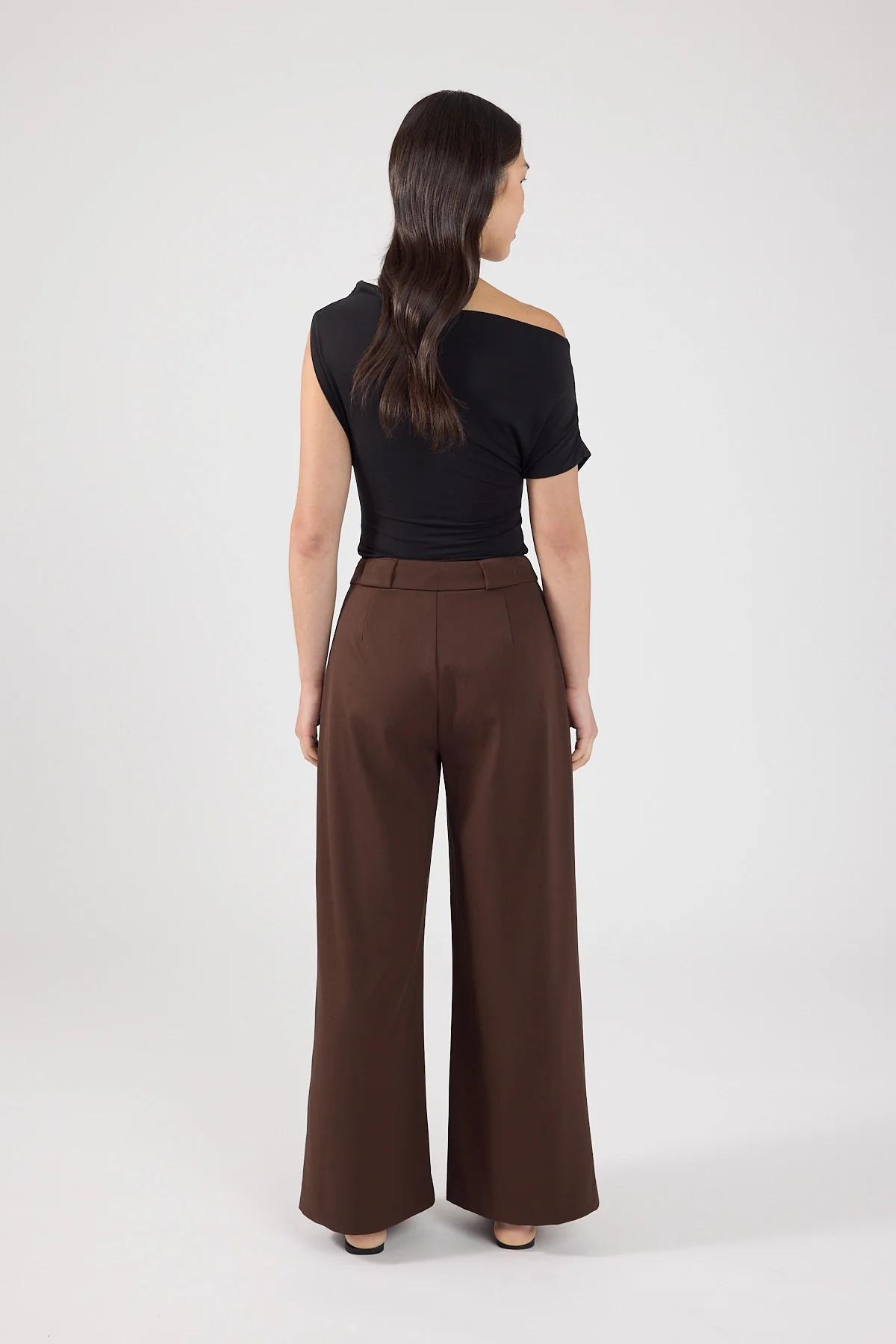 Perfect Stranger Mackenzie Petite Pleated Pant Brown - Image 3