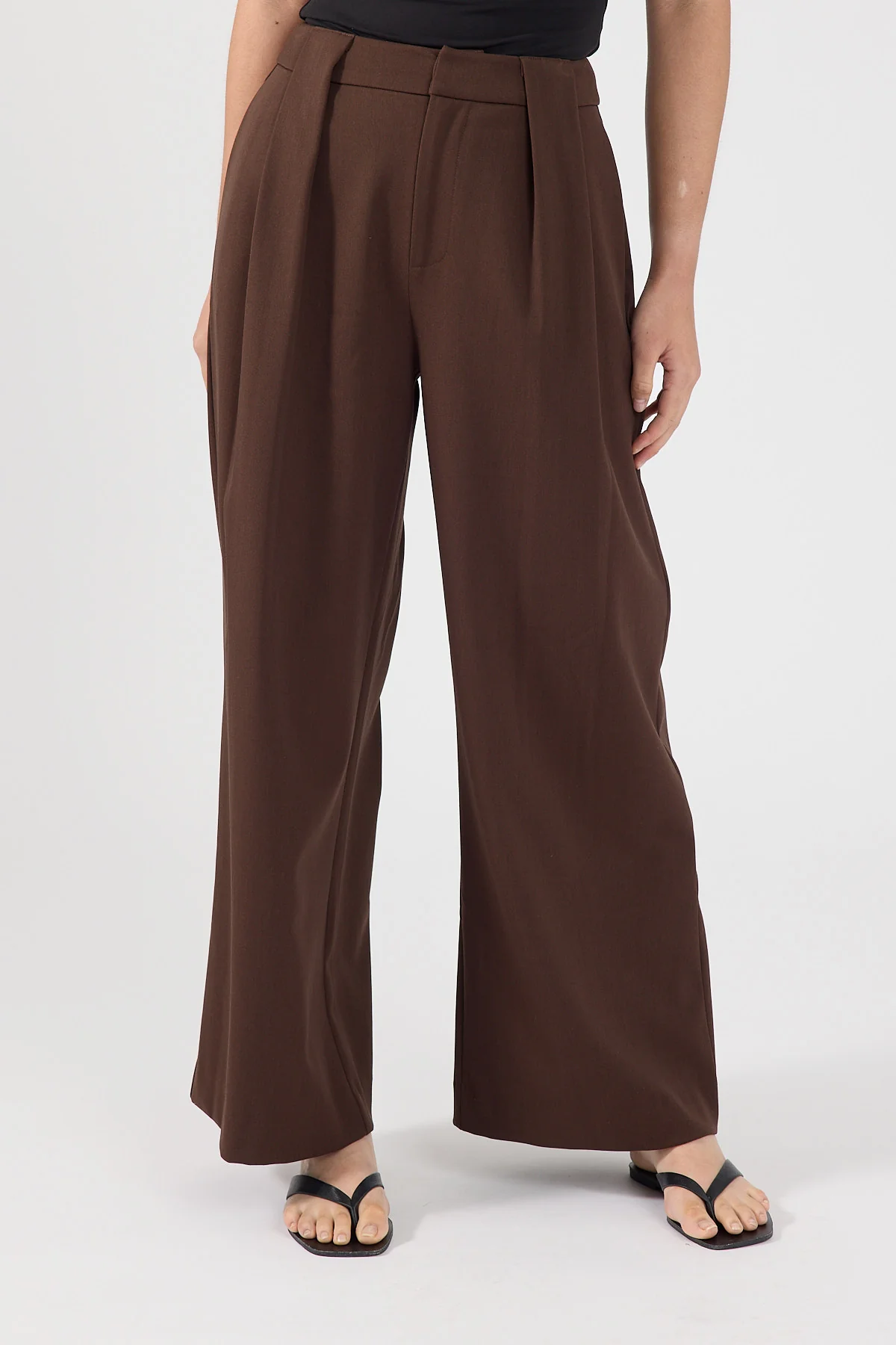 Perfect Stranger Mackenzie Petite Pleated Pant Brown - Image 5