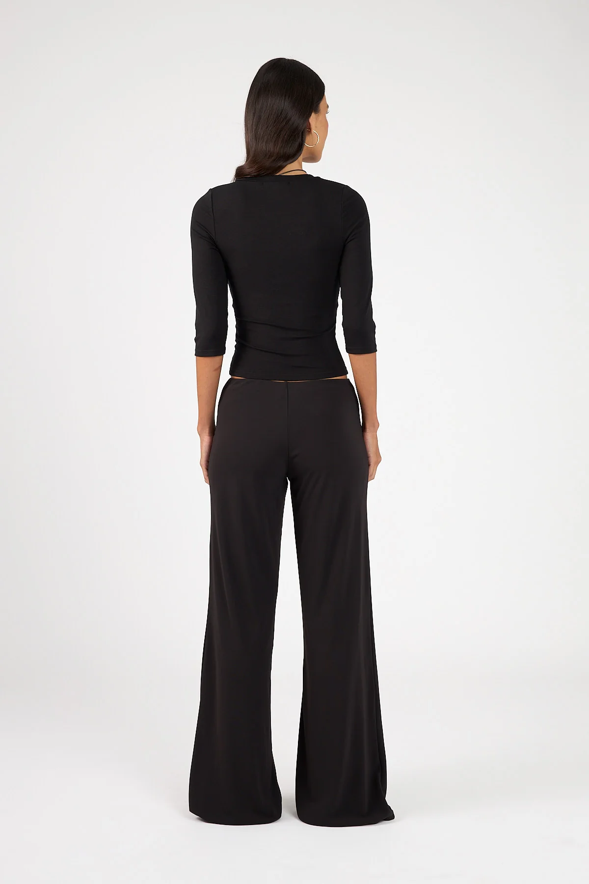 Perfect Stranger Mara V-Neck 3/4 Sleeve T-Shirt Black - Image 3