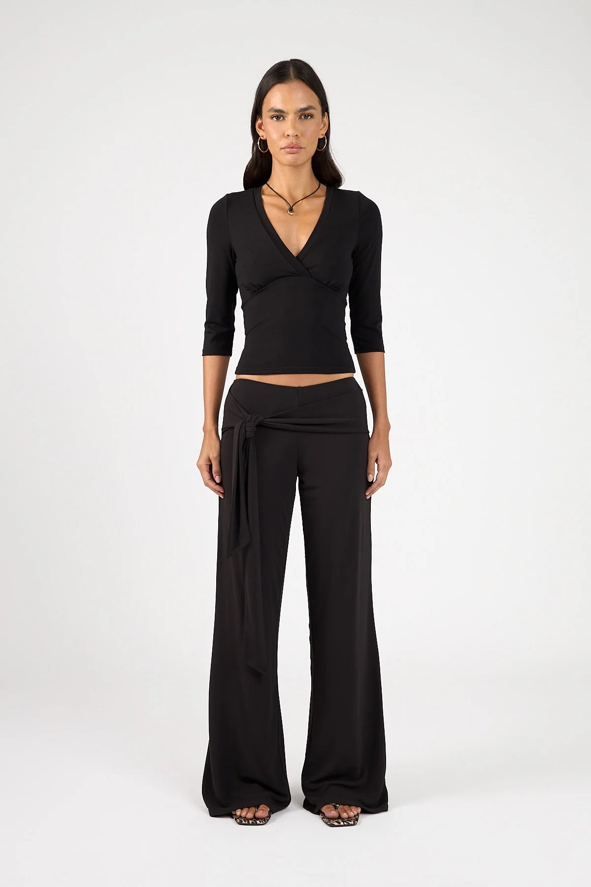 Perfect Stranger Mara V-Neck 3/4 Sleeve T-Shirt Black - Image 4