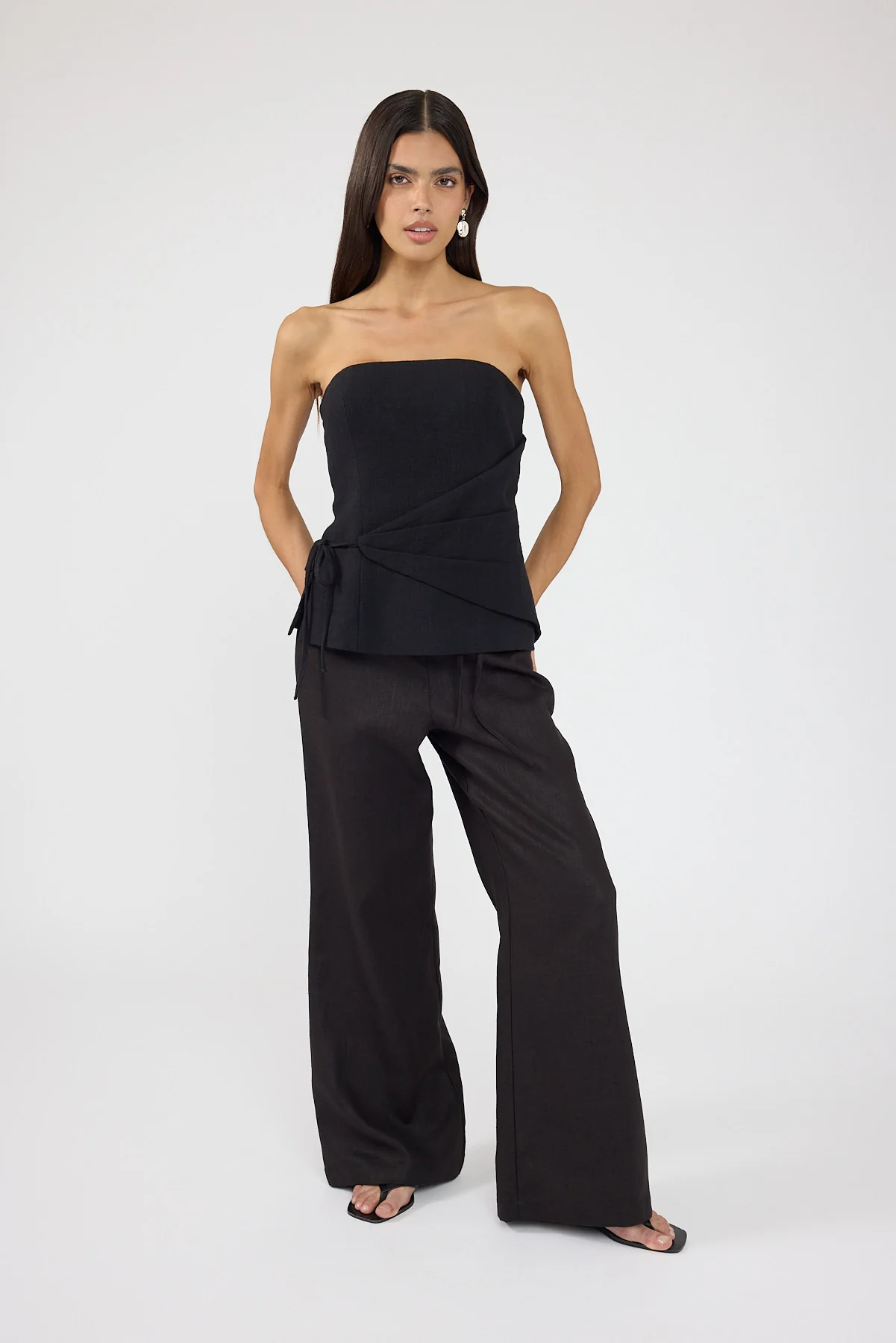 Perfect Stranger Maris Strapless Linen Top Black - Image 4