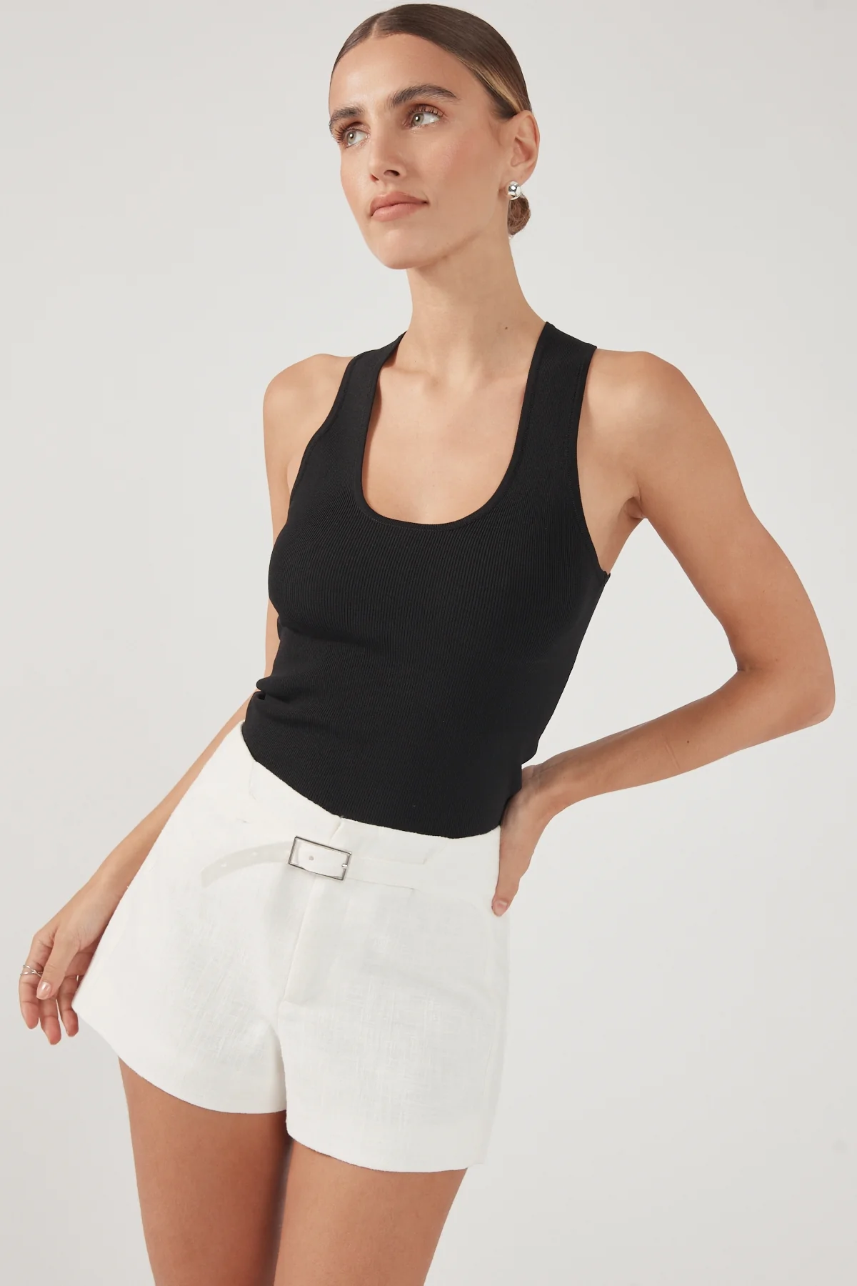 Perfect Stranger Maui Buckle Low Rise Linen Shorts White - Image 3