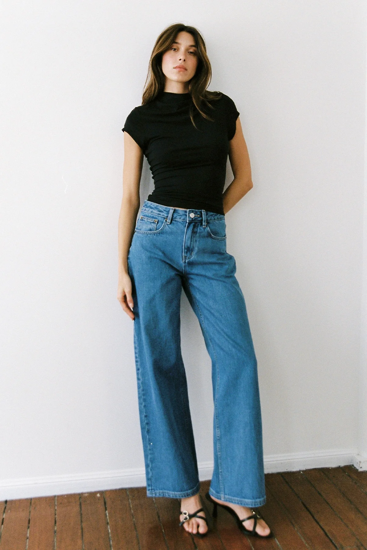 Perfect Stranger Mid Rise Baggy Jean Mid Blue Denim - Image 2