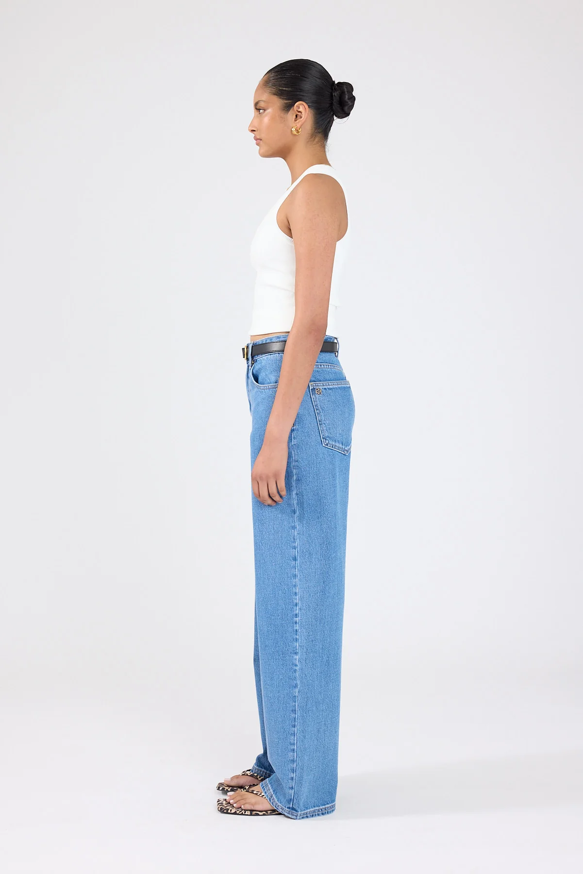 Perfect Stranger Mid Rise Baggy Jean Mid Blue Denim - Image 3