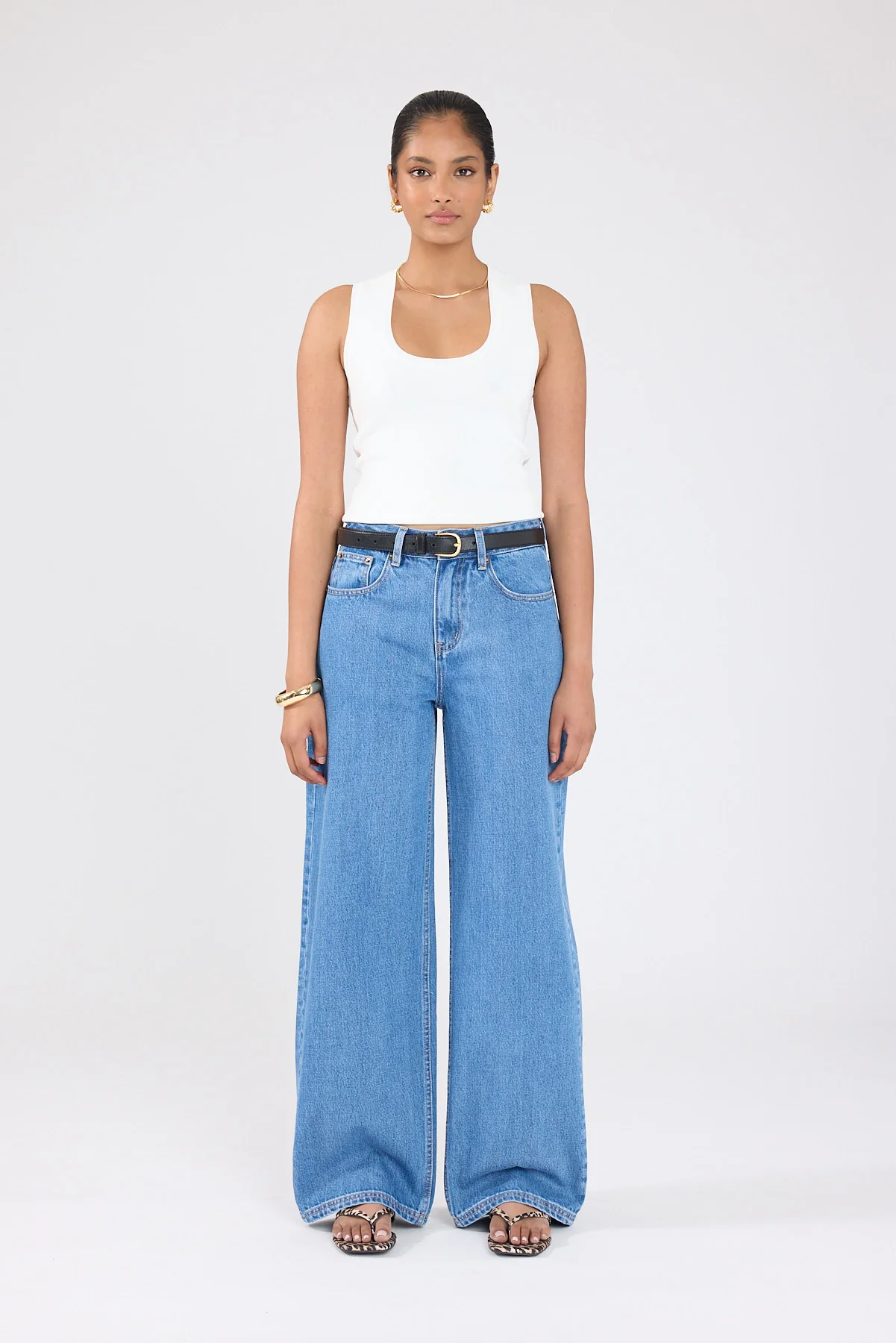 Perfect Stranger Mid Rise Baggy Jean Mid Blue Denim - Image 8