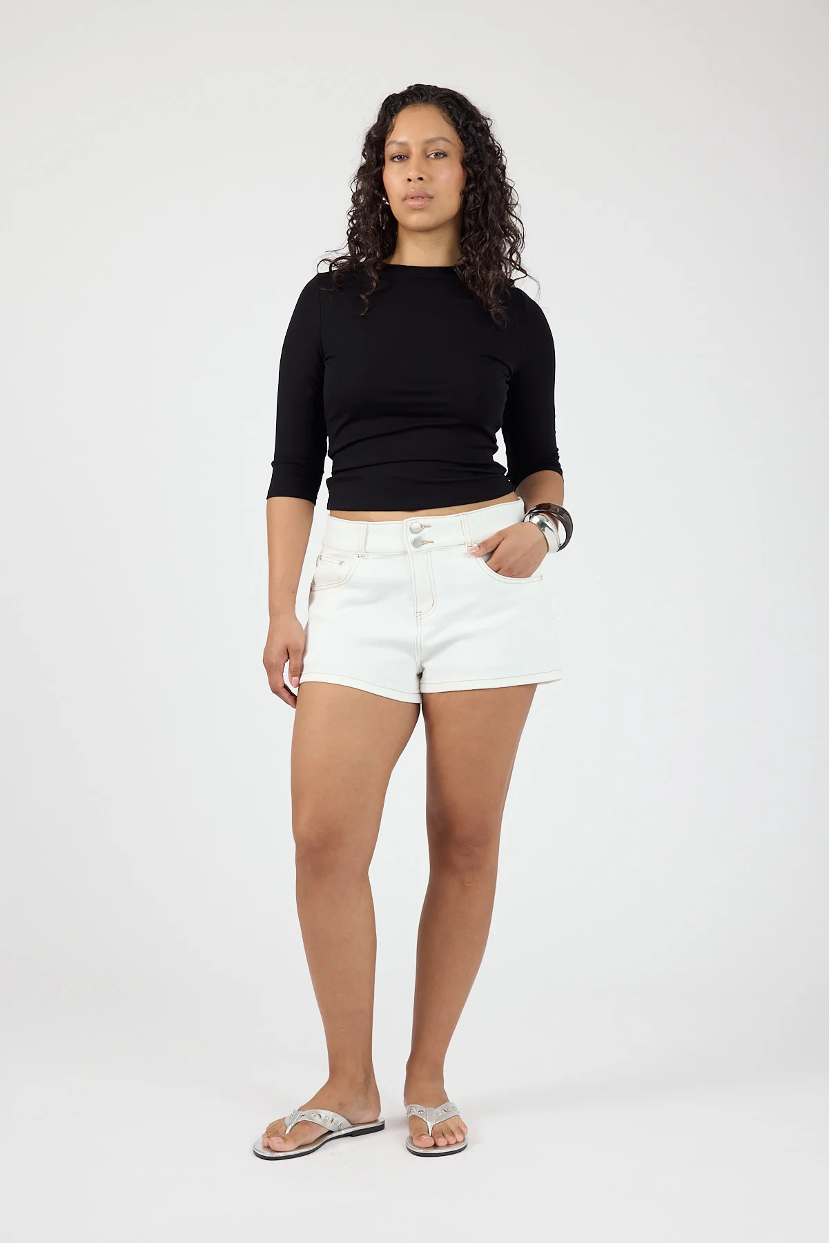 Perfect Stranger Mid Rise Denim Short Off White - Image 4
