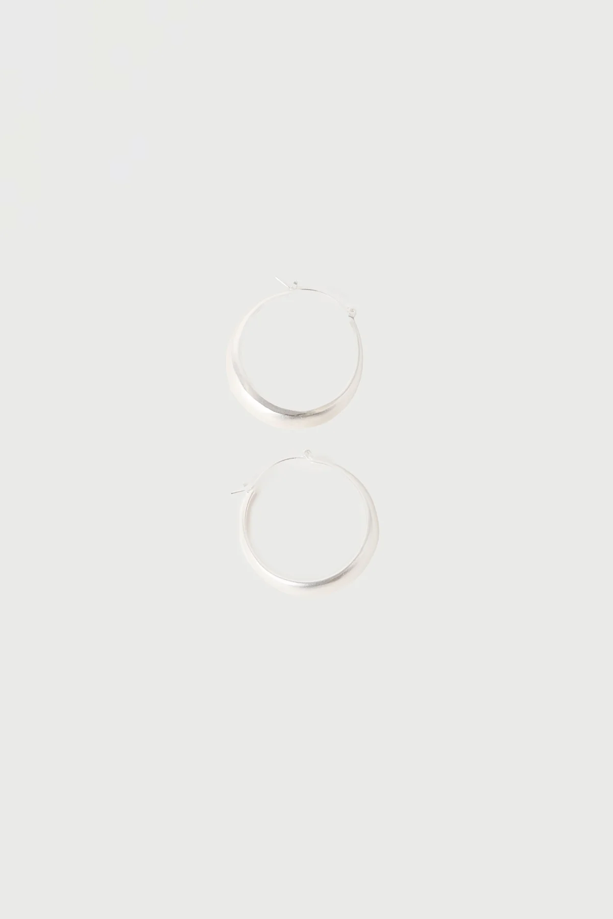 Perfect Stranger Odette Hoop Earrings Silver - Image 2