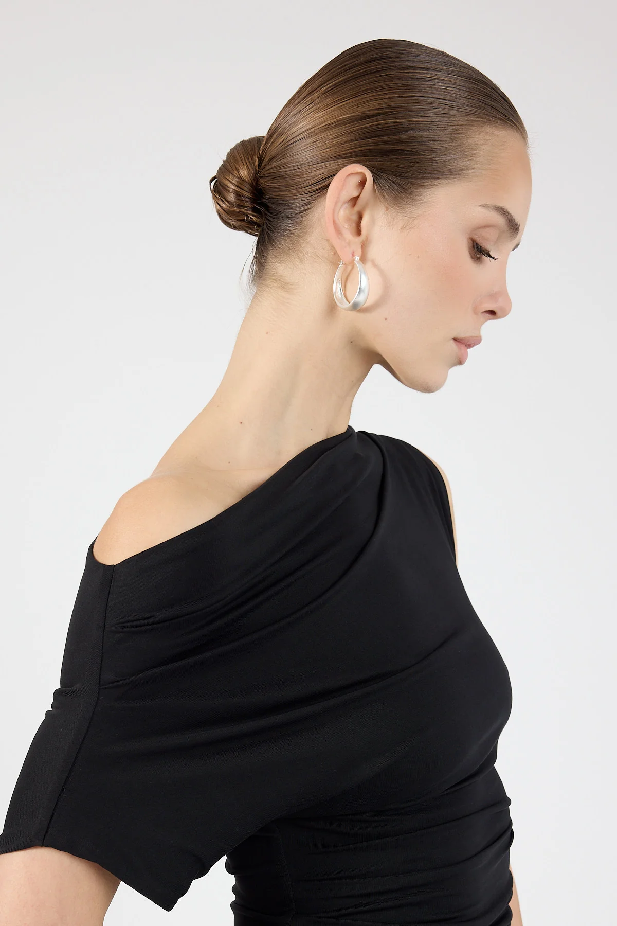 Perfect Stranger Odette Hoop Earrings Silver - Image 3