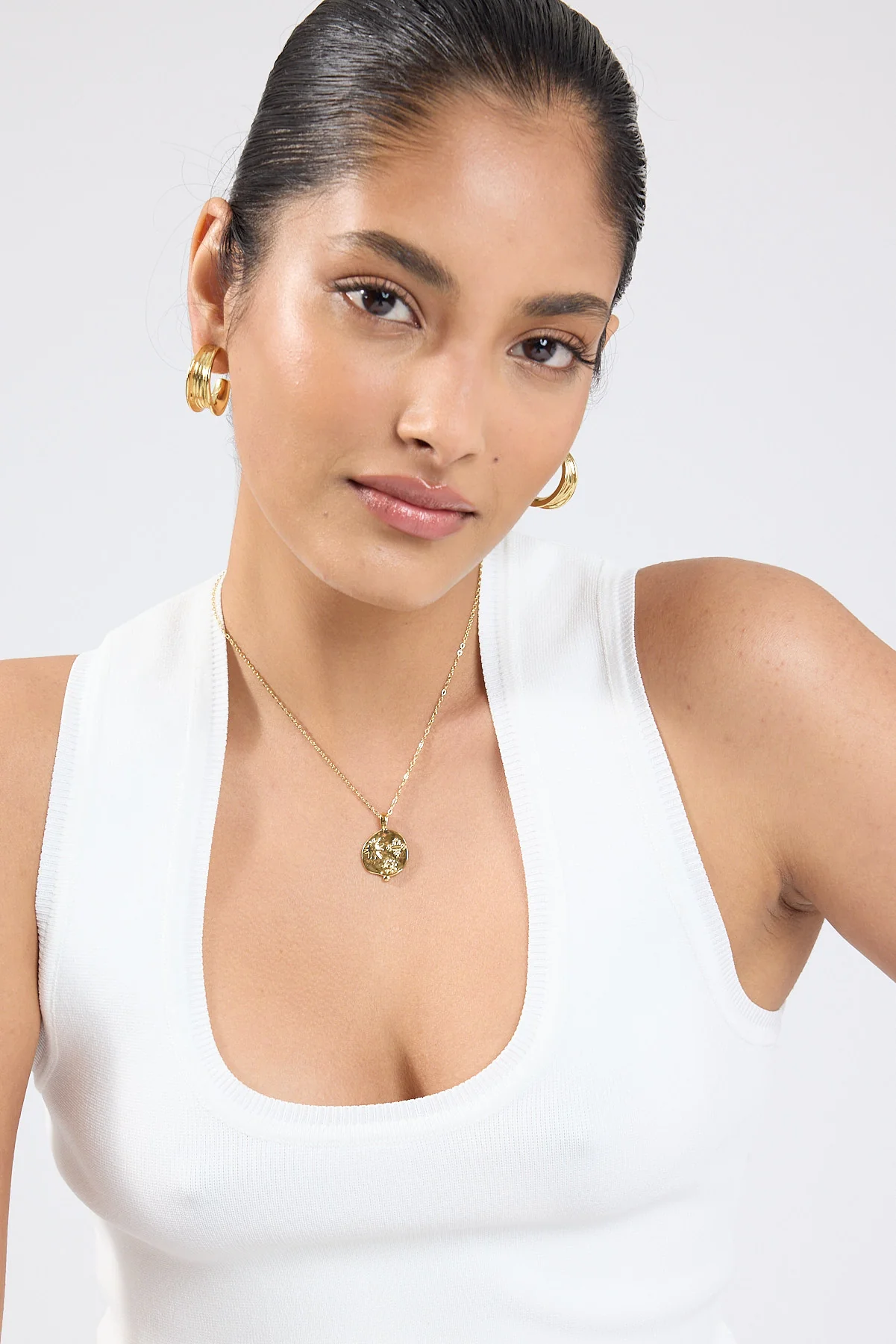 Perfect Stranger Owen Pendent Necklace 18K Gold Plated - Image 3