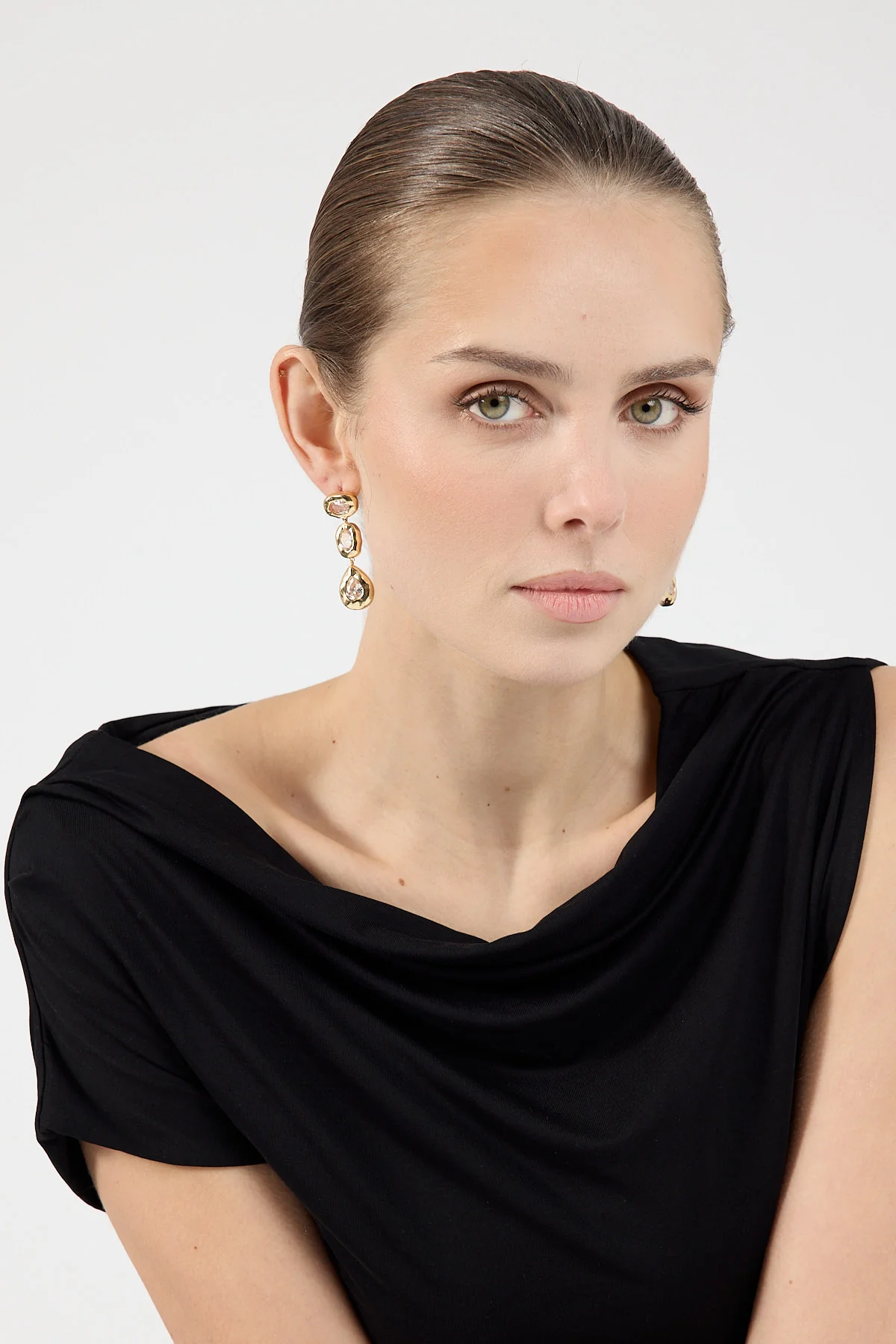 Perfect Stranger Piper Diamante Earrings 18K Gold Plated - Image 2