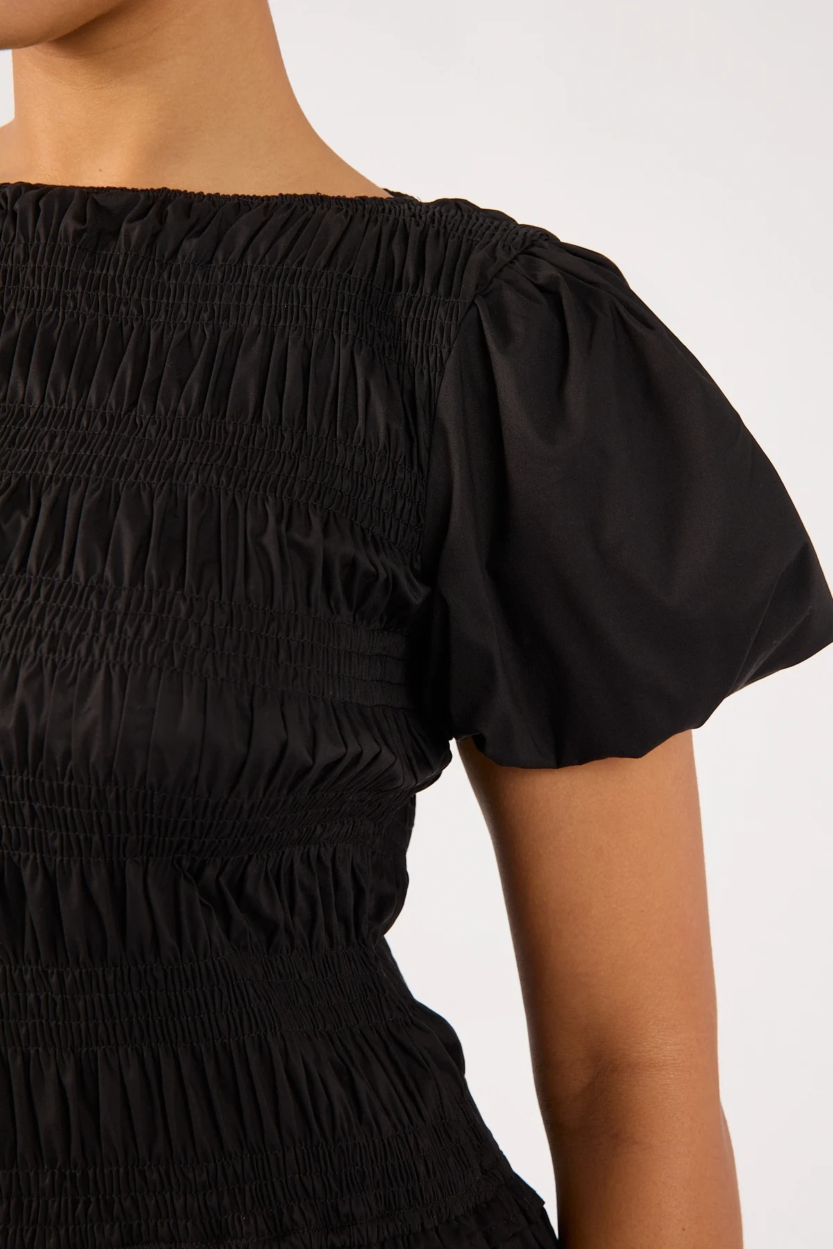 Perfect Stranger Rhea Shirred Short Sleeve Mini Dress Black - Image 5