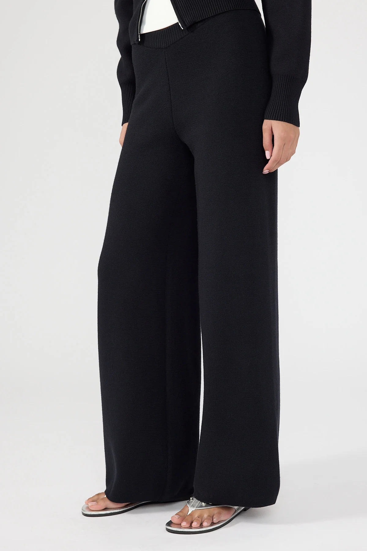 Perfect Stranger Sloane Knit Pants Black - Image 2