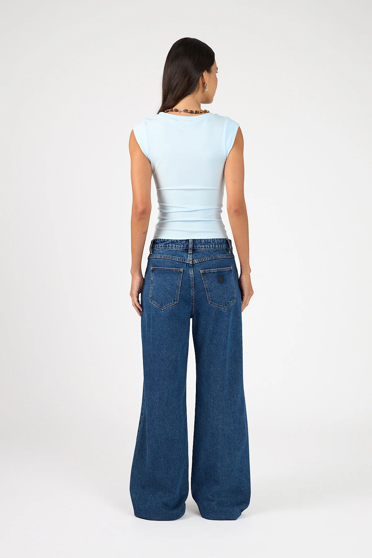 Perfect Stranger Traci-lee V-Neck T-Shirt Blue - Image 10