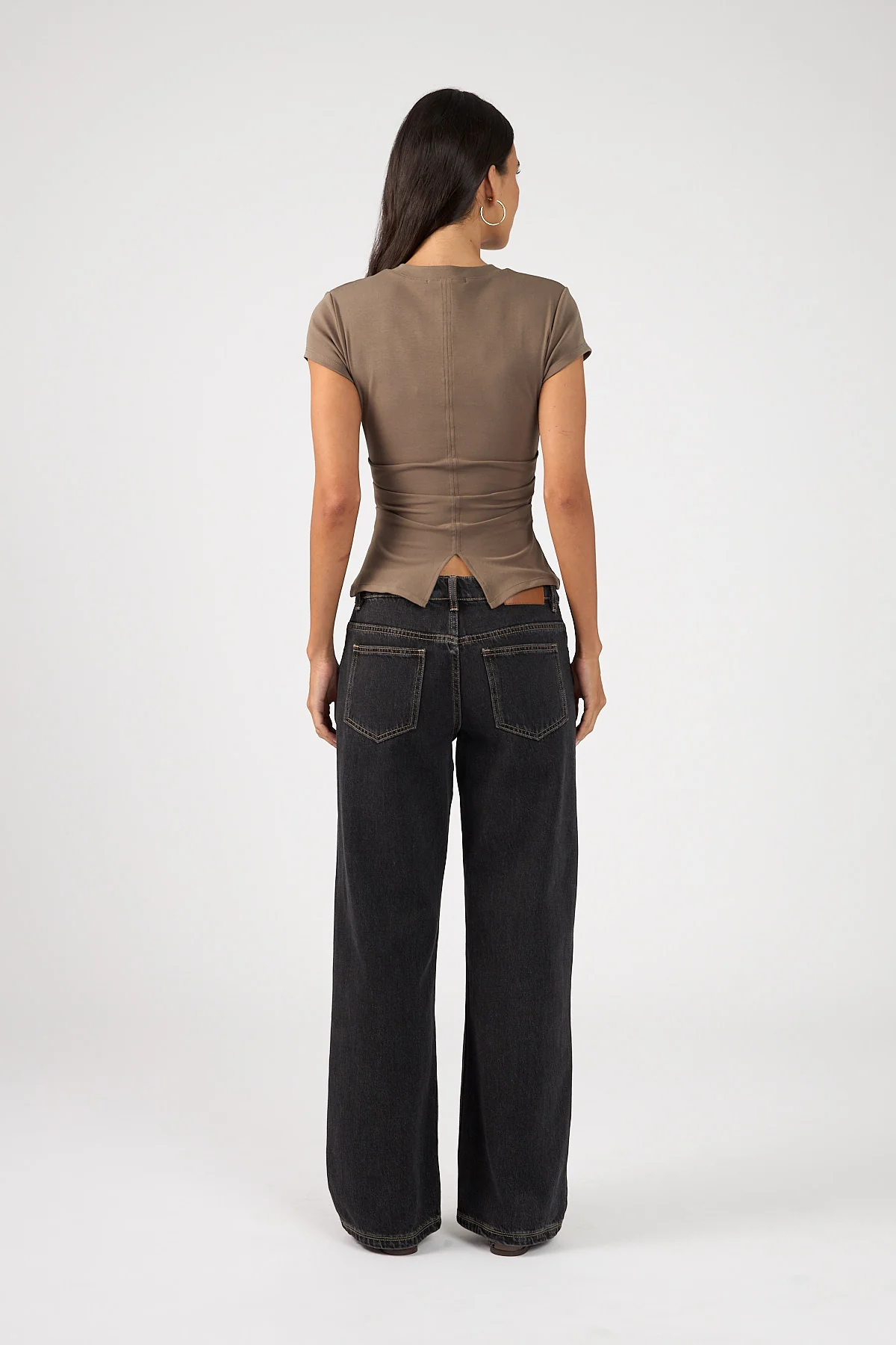 Perfect Stranger Valery Fitted T-Shirt Taupe - Image 4