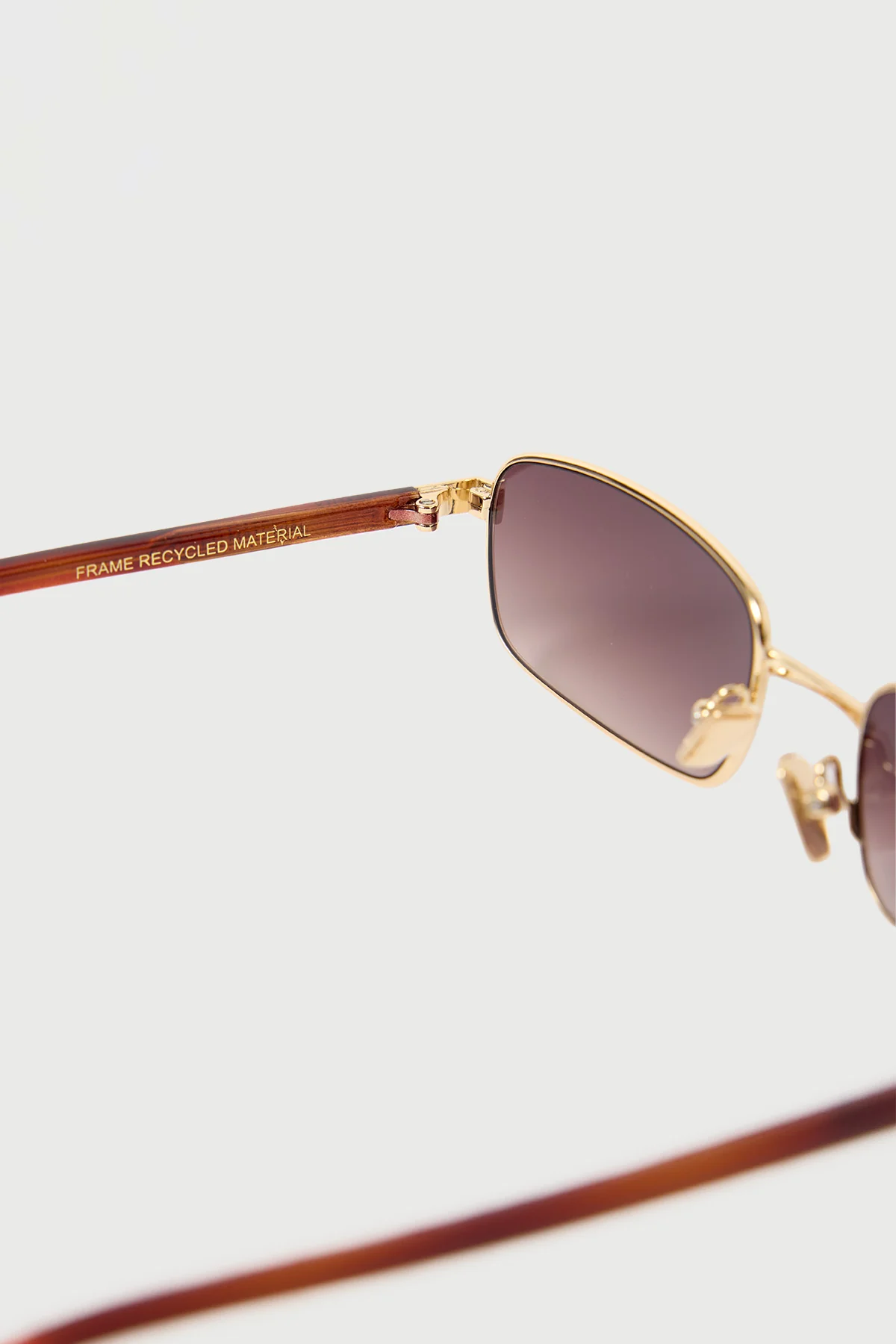 Reality Eyewear Vibes Town Gold/Smoke Lens - Image 3