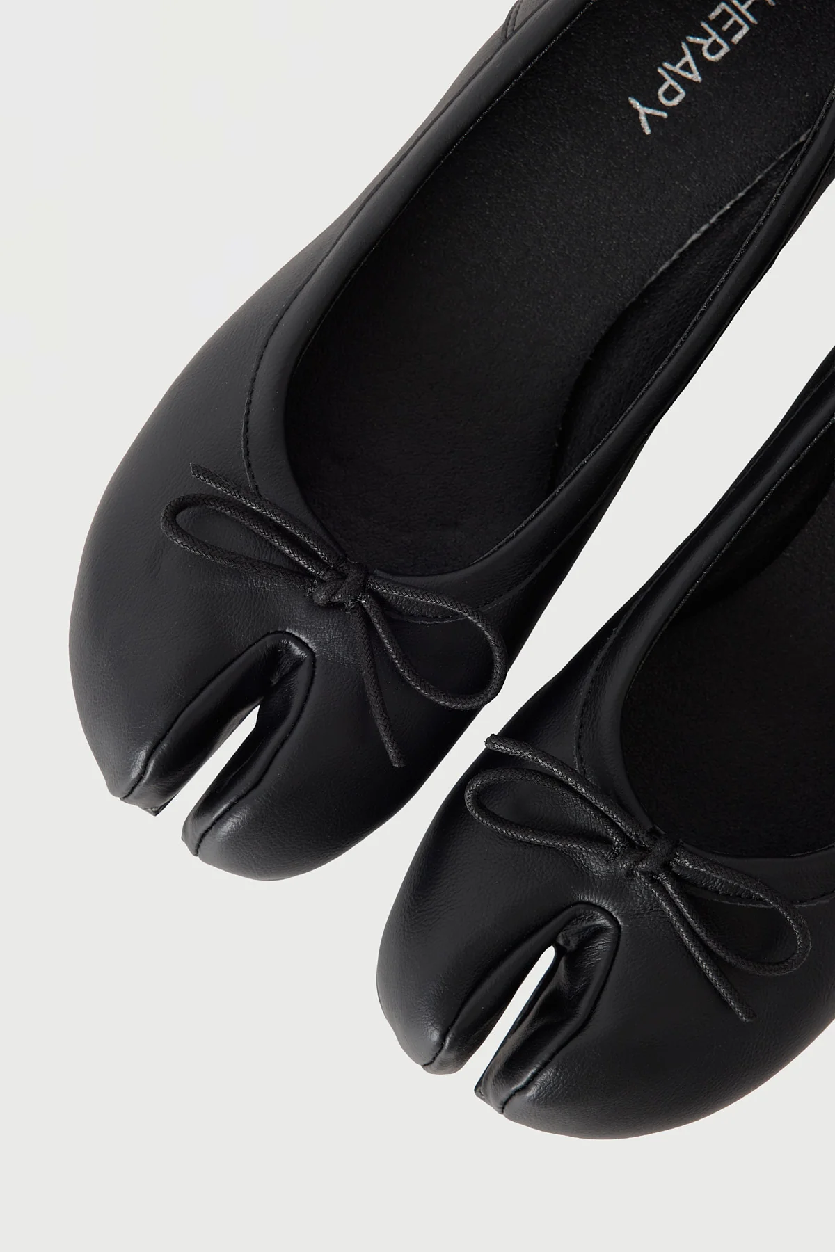 Therapy HOSHI TABI BLACK SMOOTH PU - Image 3